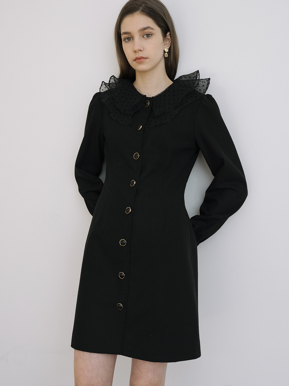 monts 1213 wrinkled collar dress (black)