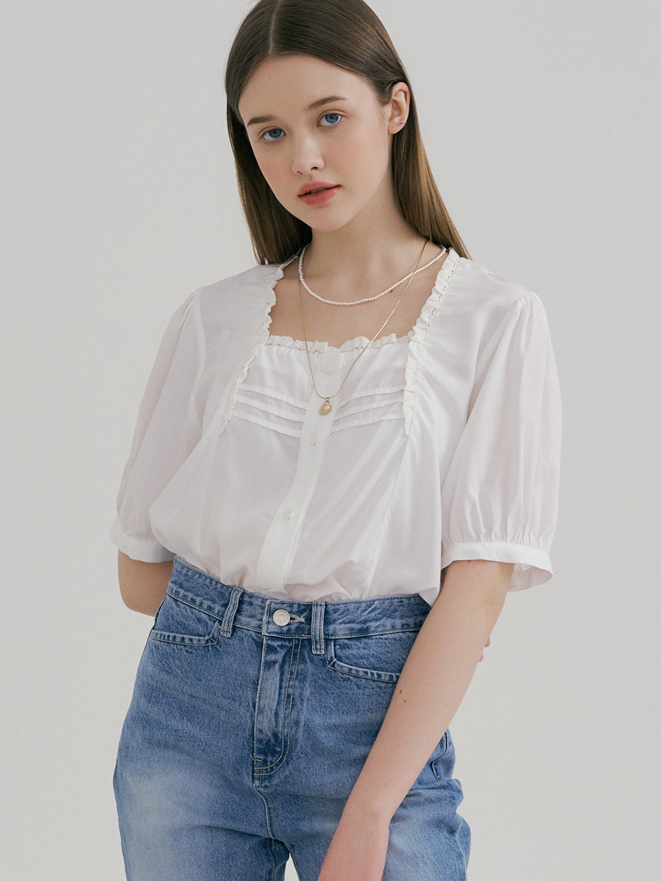 monts 1481 square neck frill blouse (off white)