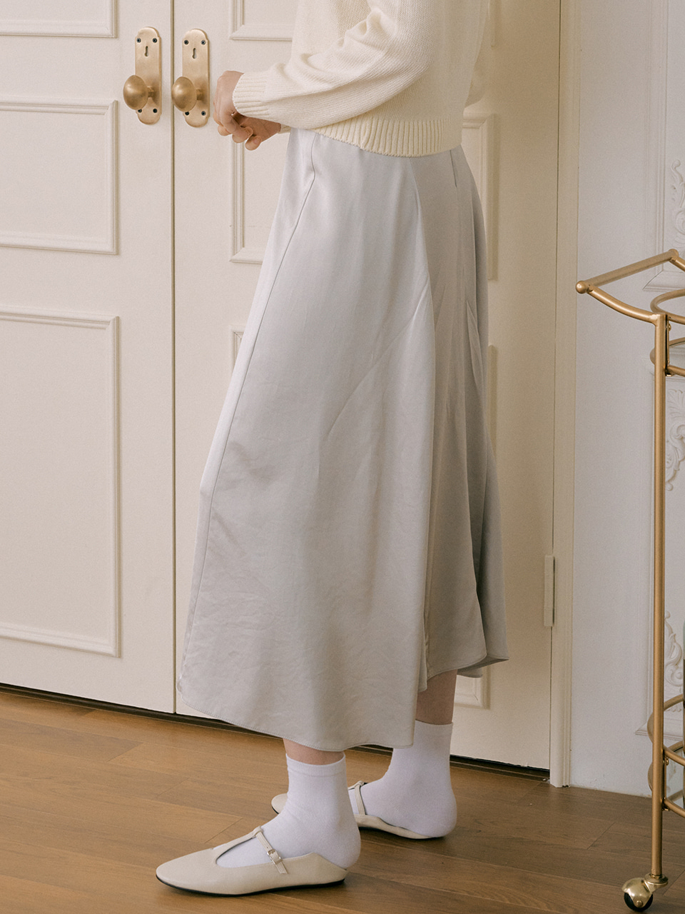 monts 1510 unbalnce satin long skirt (light kaki)