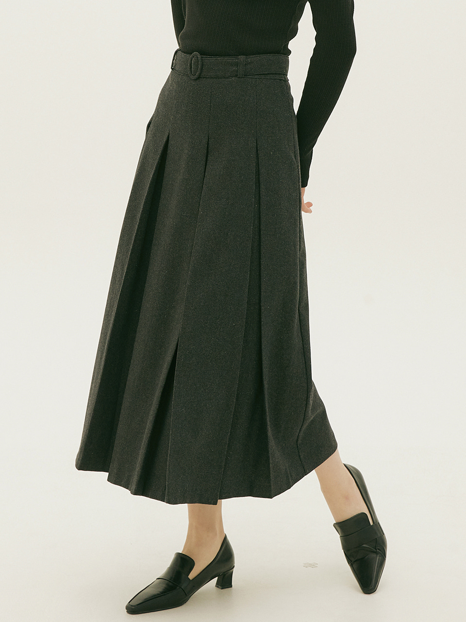 monts 1558 pleated maxi skirt (charcoal)