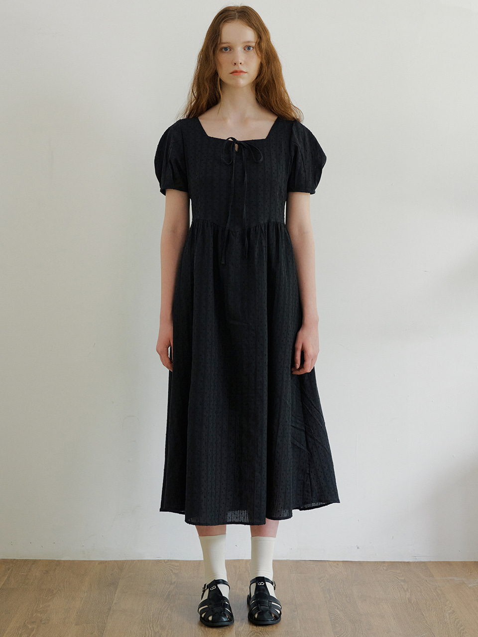 monts 1508 square-neck flared dress (black)